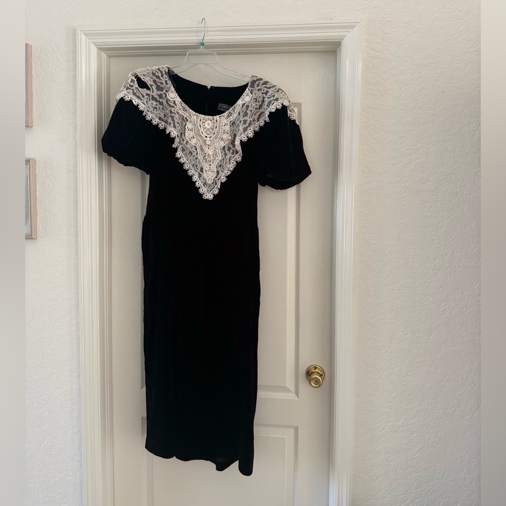 Cachet Bari Protas lace collar puff sleeve black velvet drop waist dress 13/14